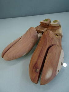 Natural Stuff　シューツリー　美品　中古　２５，５ビジネスシューズに使用　木製シューキーパー