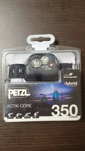 未開封品 ペツル PETZL ACTIK CORE Headlamp ヘッドランプ CORE電池付属USB充電 最大350ルーメン E99ABA 黒色 登山山歩散歩キャンプ災害