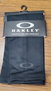 未使用 オークリーOAKLEYクールアームカバーESSENTIAL COOL ARM COVER22.0 FOS901027 02E黒 サイズフリー UV紫外線カット98%冷感効果通気性