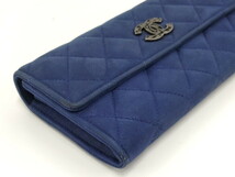 【中古】CHANEL マトラッセ 二つ折り長財布 ココマーク スエード ブルー_画像4