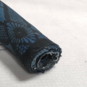 【時代布】型染め 木綿 藍染め 唐草 約162cm 色 ブルー 生地 古布 古裂 アンティーク リメイク素材 A-932