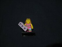 LEGO フィットネスインストラクター　レゴブロックミニフィギュアシリーズFitness Instructor廃盤品_画像2