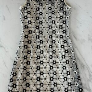 レース刺繍ワンピース インナー付き