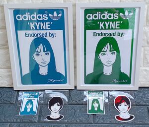 kyne / adidas キネ・アディダス【A4サイズ写真ポスター額装付き２点セット＆スモールステッカー４枚セット】スタンスミス