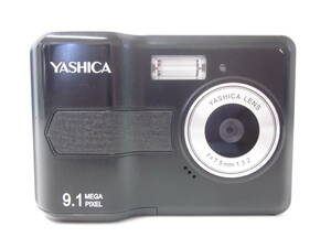 【実用品】　YASHICA　EZ F924　コンパクトデジタルカメラ　単3電池駆動式　9.1MEGAPIXEL　ヤシカ