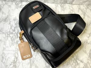 トゥミ　TUMI バッグ　ショルダーバッグ　ワンショルダー　ボディバッグ　オールレザー　斜め掛け　未使用品