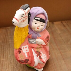 【現状品】 馬　女性　焼物 陶器 民芸品 郷土玩具 お土産 泥人形 骨董品 人形 昭和レトロ ビンテージ インテリア 管理1