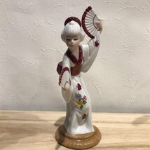 舞踊　芸者　舞子　着物　焼物　陶器　日本人形　陶製　雑貨　置物　昭和レトロ　ビンテージ　porcelain　pottery　geisha　管理1_画像1