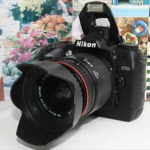 新品カメラバッグ付き一眼レフデビューに最適ニコン D70s 