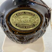 古酒 ROYAL SALUTE ロイヤルサルート 21年 750ml 40度 陶器ボトル スコッチウイスキー 1460g 巾着袋付き 未開栓_画像9