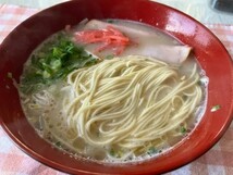 NEW 　九州とんこつラーメン　五木食品　　ねぎとごま油　香マイルドな豚骨スープ　おすすめ516　　　10_画像4