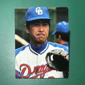 1981年　カルビー　プロ野球カード　81年　30番　中日　富田　　　【E58】