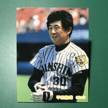 1985年　カルビー　プロ野球カード　85年　275番　阪神　平田　　　【E58】_画像1