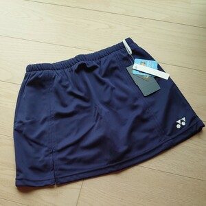 YONEX