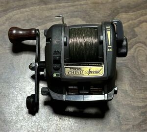 新品同様品■SHIMANO TITANOS CHINU SPECIAL シマノ　チタノス　チヌスペシャル　1000　