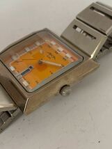 1円スタート SEIKO セイコー ALBA アルバ 腕時計 V733-5A40 デイデイト AKA オレンジ文字盤 メンズ腕時計_画像2