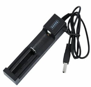 ① lithium ion charger USB type 14500 18650 16340 battery charge 18650 battery 1 pcs attached ( used )