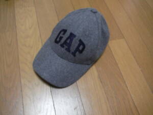 GAP　ベースボールキャップ　ウールポリ混紡　フリーサイズ　　グレイ　レアアイテム