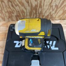 makita マキタ 充電式インパクトドライバー TD172DGXFY フライングイエロー 18V 6.0Ah バッテリー1個 充電器 ビット ケース付 中古品☆郵_画像4