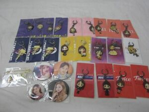 [ including in a package possible ] secondhand goods ..TWICEtsuwimina John yon other key holder big pin can badge etc. goods set 