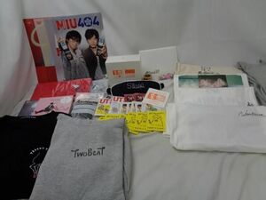 [ including in a package possible ] secondhand goods artist star . source only Uniqlo T-shirt Parker sweat CD etc. goods set 
