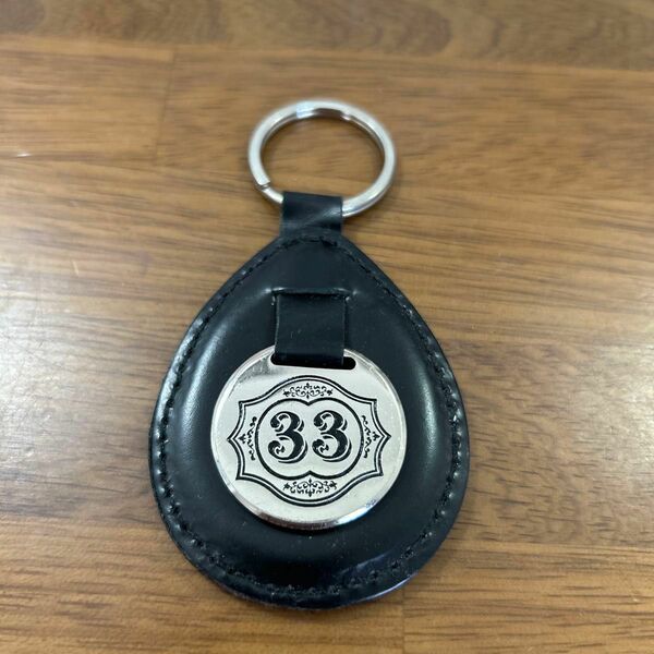 ディズニー クラブ33 club33 キーホルダー 皮革 会員制レストラン TDL TDR