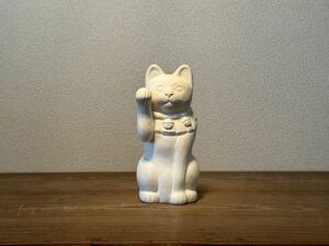 .. thing [ unglazed pottery maneki-neko ] approximately 19cm ornament ceramics Showa Retro . earth toy black cat thousand customer ten thousand . quotient .... except .. except . old tool .. doll that time thing 
