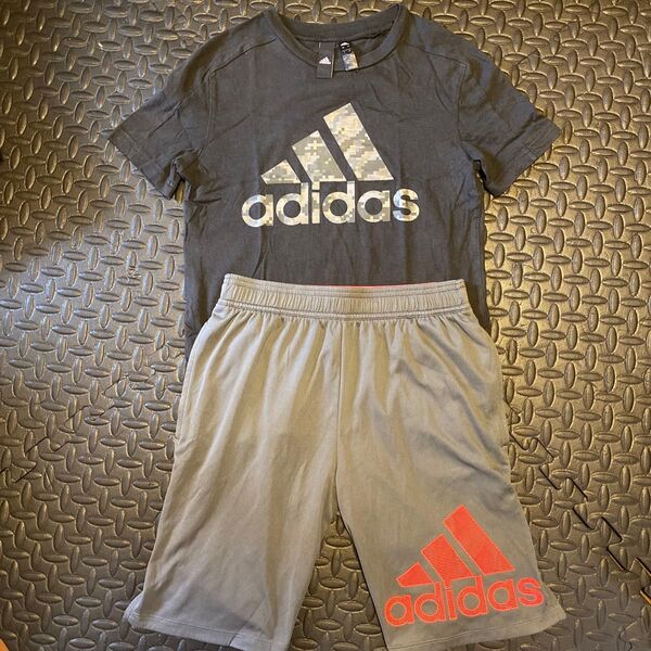 アディダスADIDAS男の子140Tシャツ半パンツセット