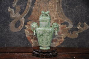 時代　翡翠玉石彫刻獅子蓋花瓶　中国美術唐物