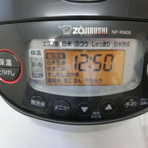 ZOJIRUSHI 象印 圧力IH炊飯ジャー NP-RN05型 極め炊き 炊飯器 0.54L 22年製の画像3
