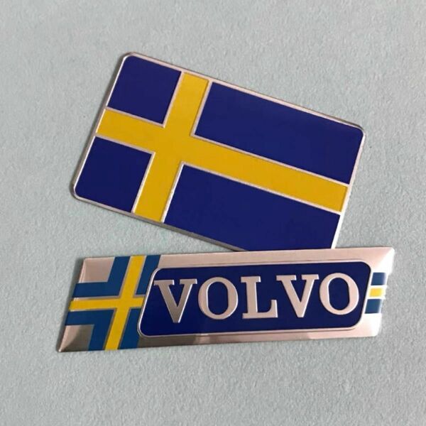 2枚セット　アルミ製 ボルボ エンブレム スウェーデン国旗ステッカー　VOLVO エンブレム　外装 