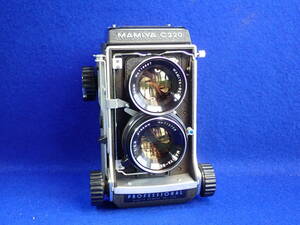 ☆古いカメラ【MAMIYA　C２２０】マミヤ二眼レフカメラ・ｆ＝８０㎜・１：2.8・状態良好　美品です。　イー４７