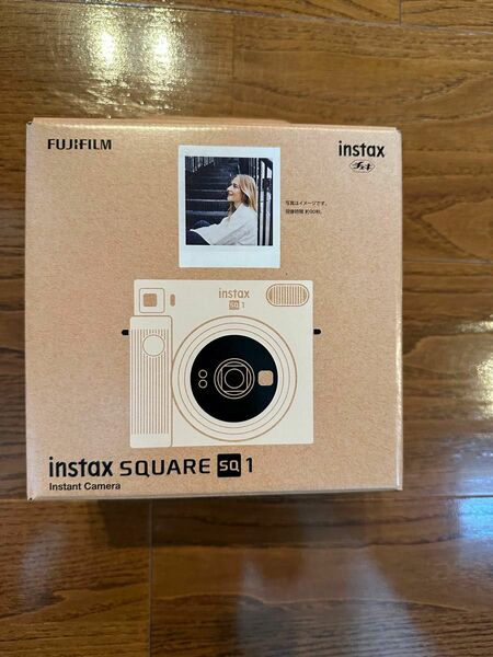 新品未使用未開封 FUJI FILM チェキスクエア instax SQUARE SQ1 チョークホワイト