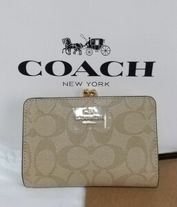 COACH　2つ折り財布　がま口財布　