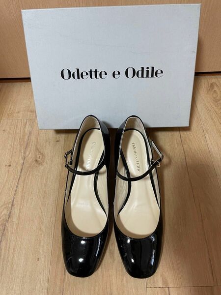 Odette e Odile エナメルストラップパンプス 24cm