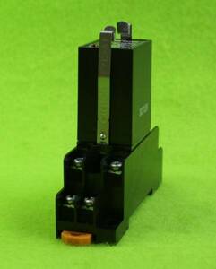  Omron relay (SSR)G3FD(DC5-24V/DC4-48V,3A) socket * metal fittings attaching 