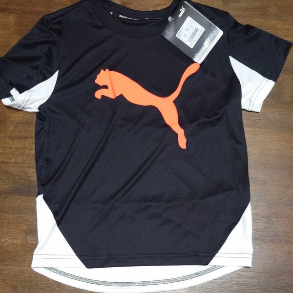 新品タグ付き　PUMA 半袖 Tシャツ ブラック　130　速乾