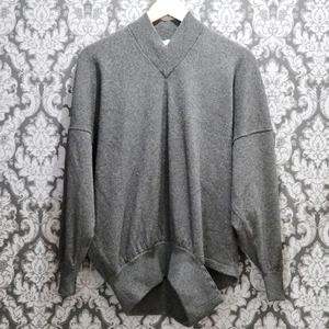 ★ BALENCIAGA / バレンシアガ ★ ニット / セーター ★ バックロゴ / カット ★ サイズ 36 ★ 中古 ★