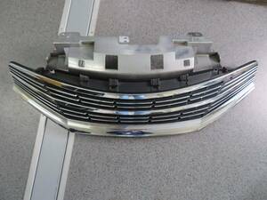 Nissan E12 Note Axis Genuine フロントGrille メッキ ラジエータGrille 62310-8A00B 62312-8A00B 前期★２２９