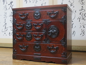  beautiful goods tradition industrial arts zelkova material .. lacquer paint south part iron metal fittings sphere . special order ultimate small chest .. rock .. chest of drawers key attaching / hand . chest of drawers / at hand chest of drawers / small chest of drawers / peace furniture 