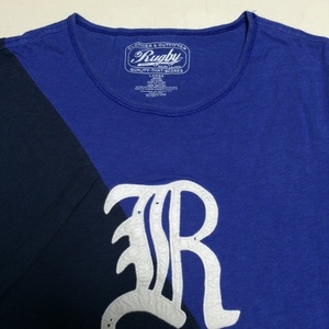 美品 Rugby Ralph Lauren ラグビー ラルフローレン 半袖Tシャツ サイズＬ 濃紺と青色の斜め切り替えし フロントにRのデカワッペン縫付け