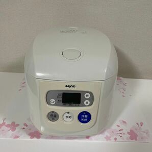 サンヨー マイコン炊飯ジャー 1.0L 5.5合　　　　　(中古品)