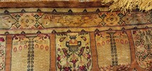 高級なペルシャ絨毯 100%手織りクム産シルク ゴールドカラー 有名なMUSVI工房 クリーニング済み 美しいカラーとガラ サイズ:300cm×199cm_画像5