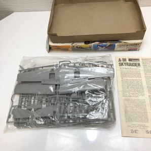 売切！１円スタート！モノグラム Monogram 1/48 A-1 スカイレイダー SKYRAIDER ② アメリカ海軍 艦上攻撃機 絶版 当時物 プラモデルの画像3