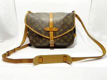 LOUIS VUITTON ルイヴィトン モノグラム ソミュール30 M42256 ショルダーバッグ 斜め掛け_画像2