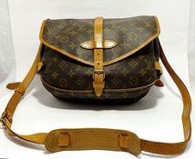 LOUIS VUITTON ルイヴィトン モノグラム ソミュール30 M42256 ショルダーバッグ 斜め掛け _画像2