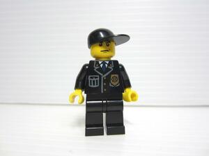 レゴ★未使用！かわいい警察官ミニフィグ（帽子黒）