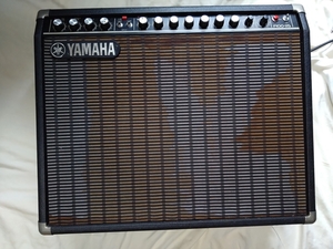 Yamaha F100-115 アンプ ヤマハ F100-112 F100-212 