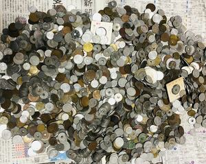 約7kg 日本古銭 アンティークコイン 計量容器の重さ除く 古銭 硬貨 コレクション まとめ売り 大量出品 ジャンク 未選別 状態不明　③
