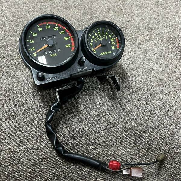 GPZ400F　純正メーター　中古　　GPZ550